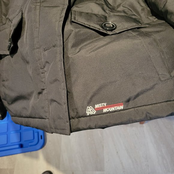 Women's winter jacket - Picture 2 of 3